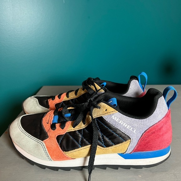 Merrell Black and Orange Sneakers Vibrant Retro Style - Picture 2 of 7